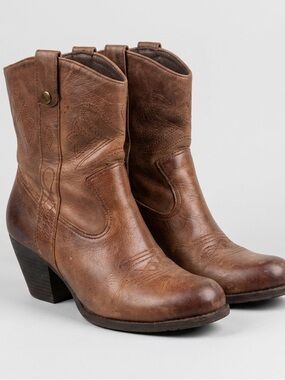 Gianni Bini Brown Leather Western Ankle Boots